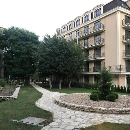 Апартаменты Rabi Park *