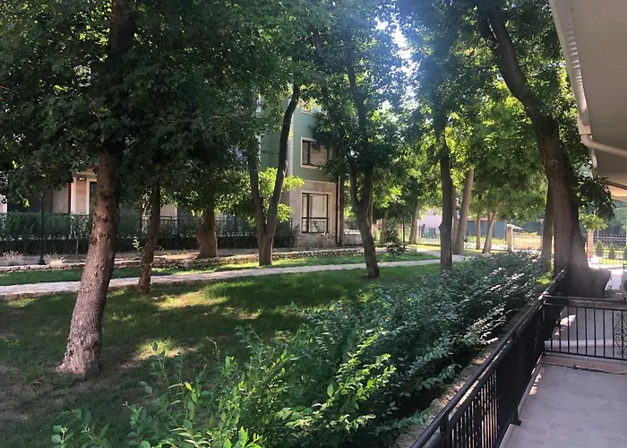 Rabi Park * וארנה